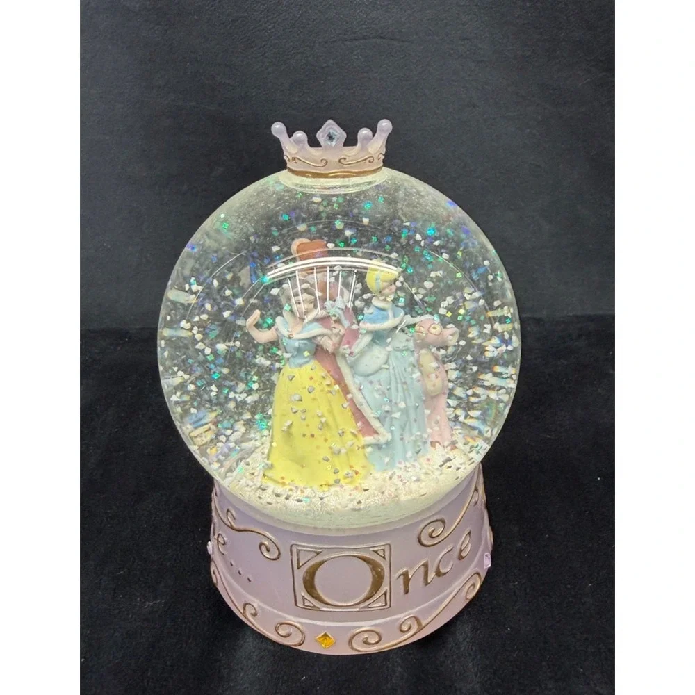 Disney Princess Snow Globe Cinderella Belle & Snow White Once Upon a Wintertime